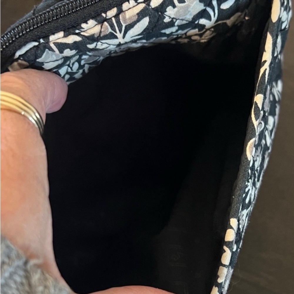 Vera Bradley Floral Black and White Women's Bag - Picture 3 of 9